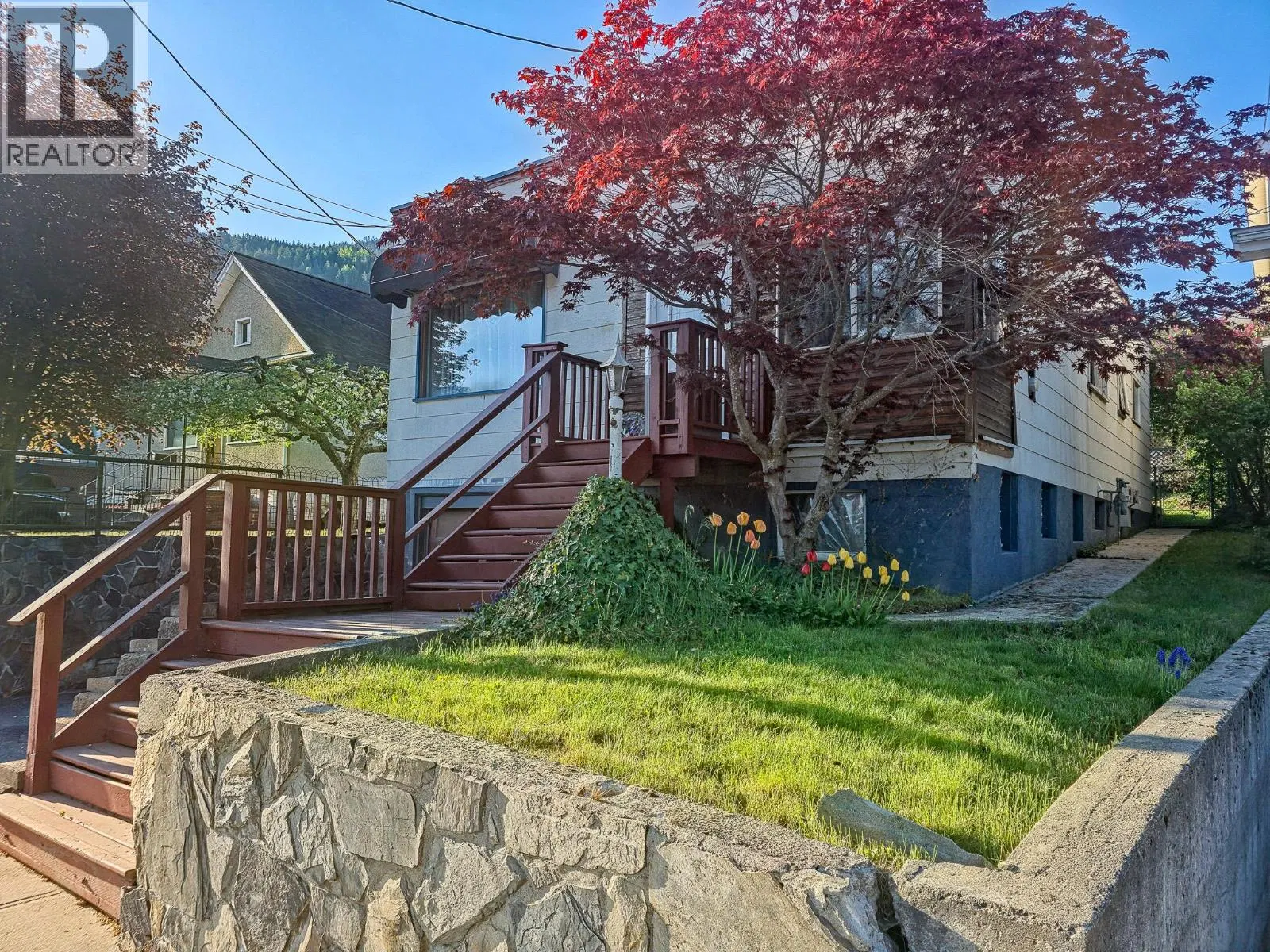 Photo 1 of 29 at 210 Anderson Street