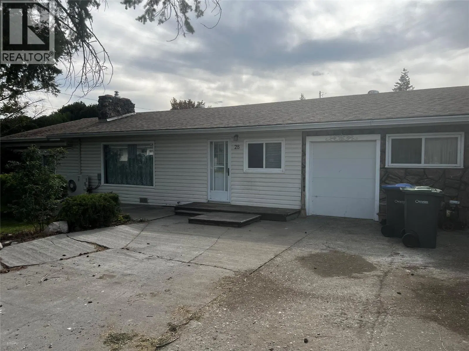 Photo 1 of 12 at 28 Willow Crescent