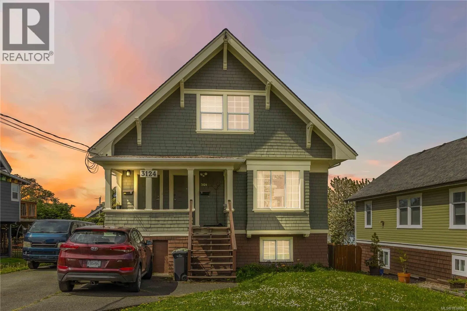Photo 1 of 28 at 3124 Glasgow Street