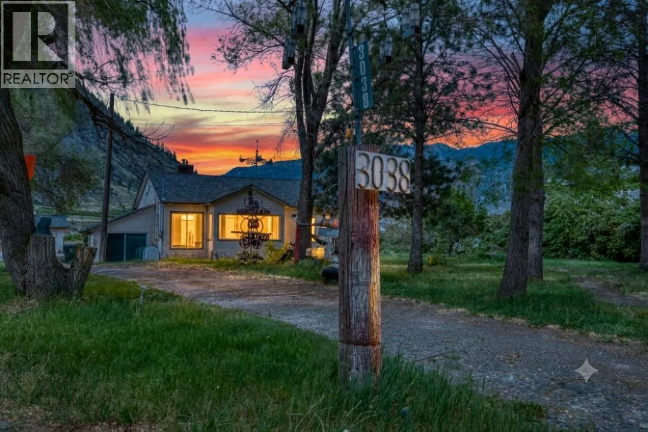 Photo 1 of 31 at 3038 10th Avenue