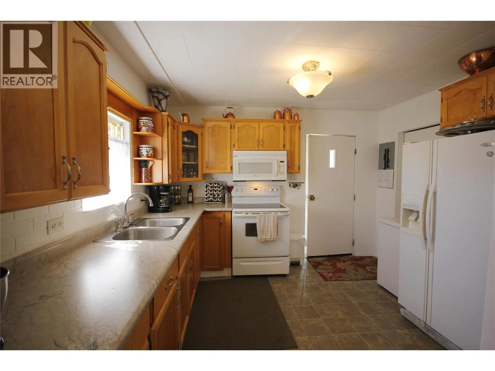 Photo 1 of 23 at 402 CONKLIN Avenue