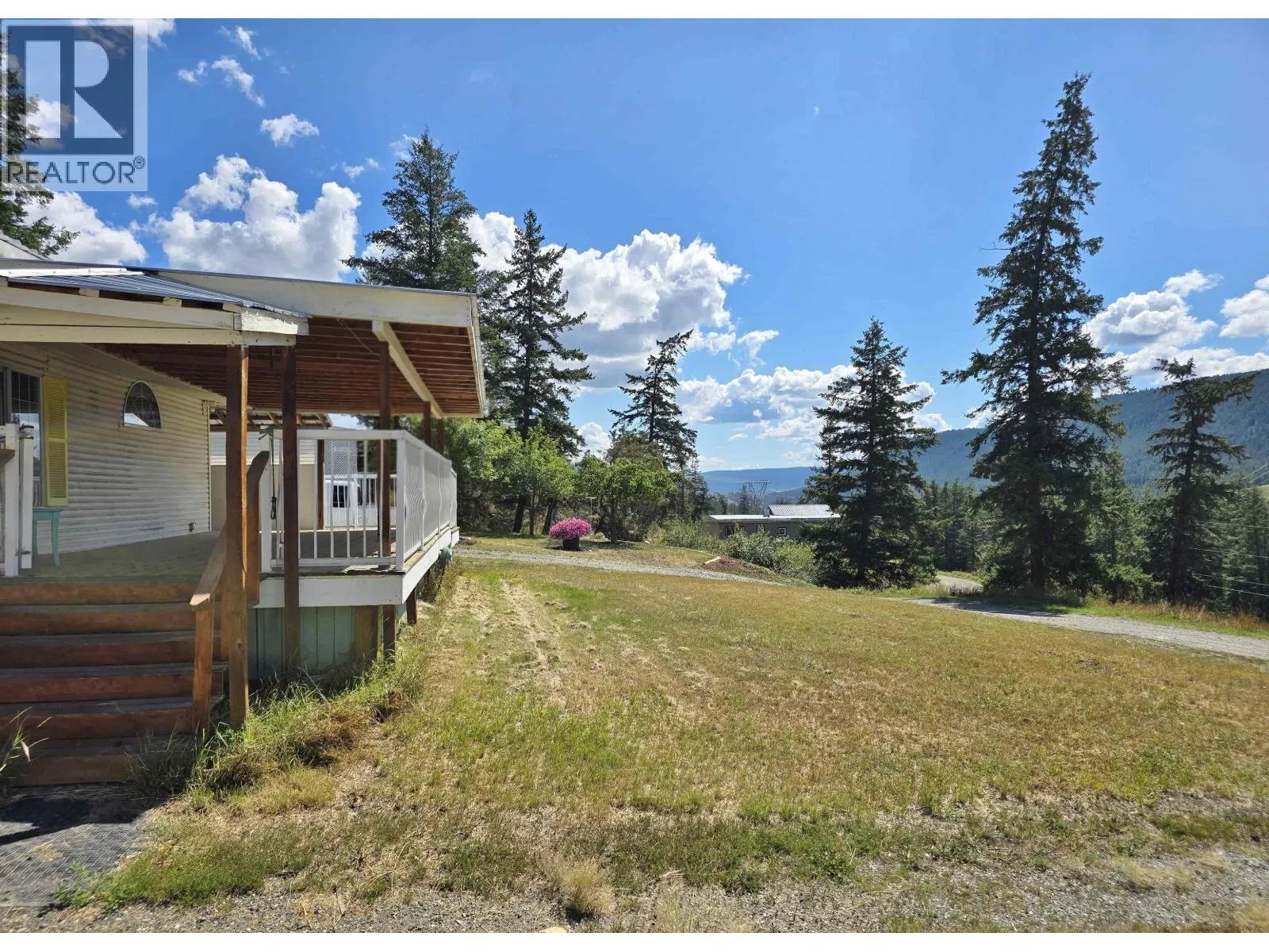 Photo 4 of 20 at #17 – 560 SODA CREEK Road