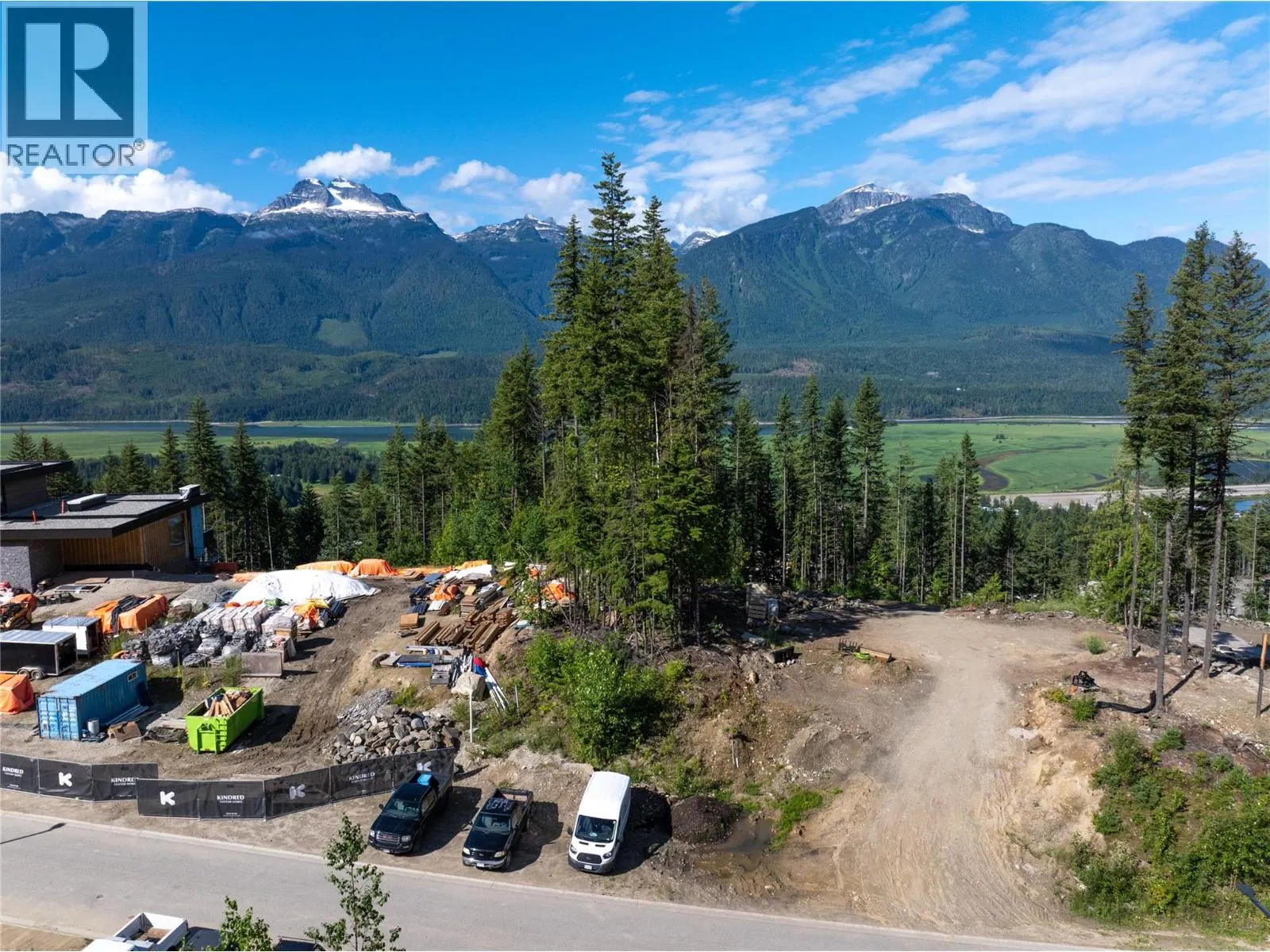 Photo 5 of 11 at #14 – 2465 Monashee Court