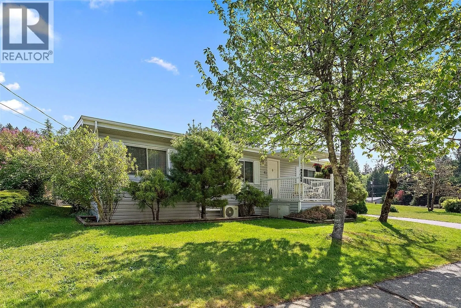 Photo 1 of 34 at 1085 Waterman Road
