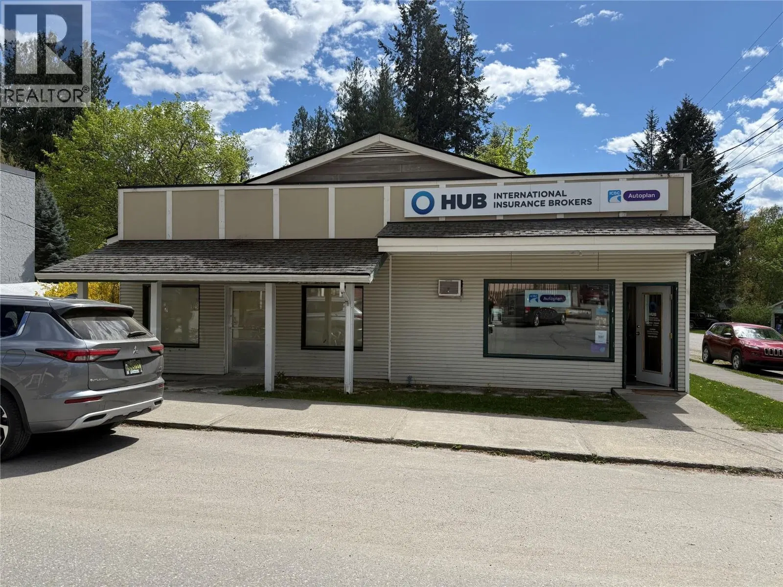Photo 1 of 25 at 401 6th Avenue