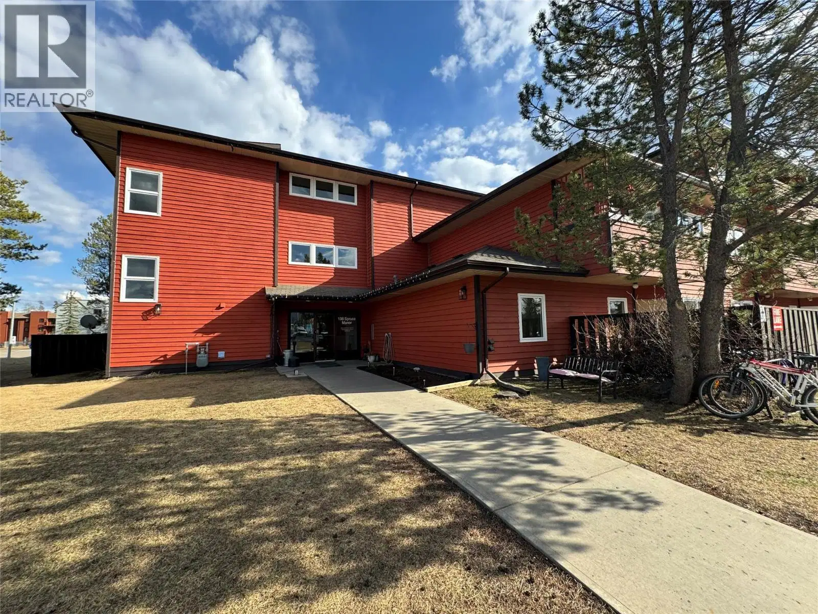 #312 – 108 Spruce Avenue