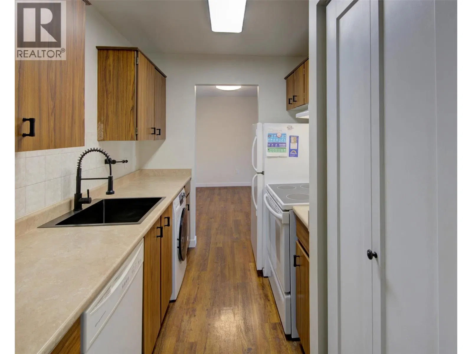 Photo 5 of 25 at #108 – 3704 27 Avenue