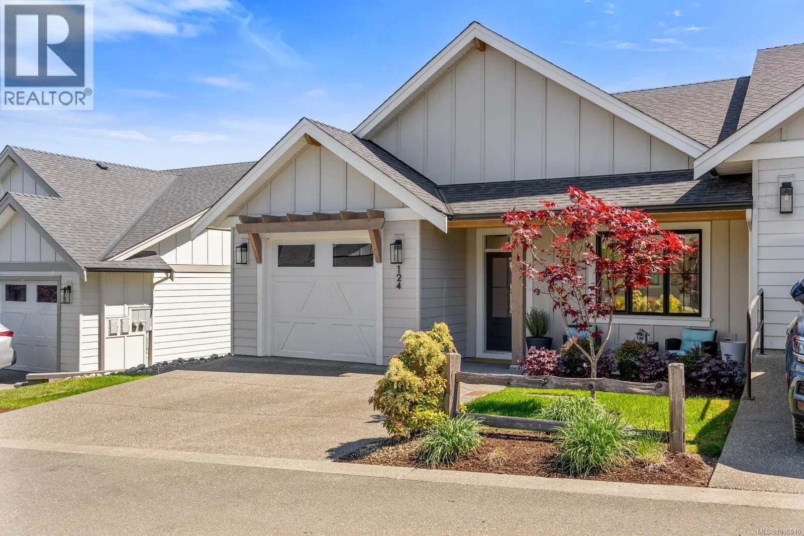 Photo 3 of 45 at #124 – 4098 Buckstone Road