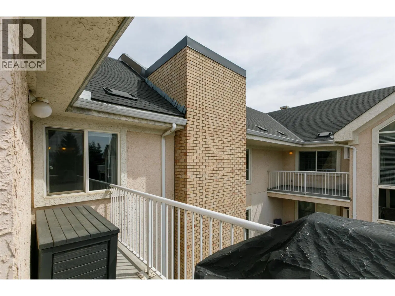 Photo 3 of 47 at #313 – 400 Sutton Crescent
