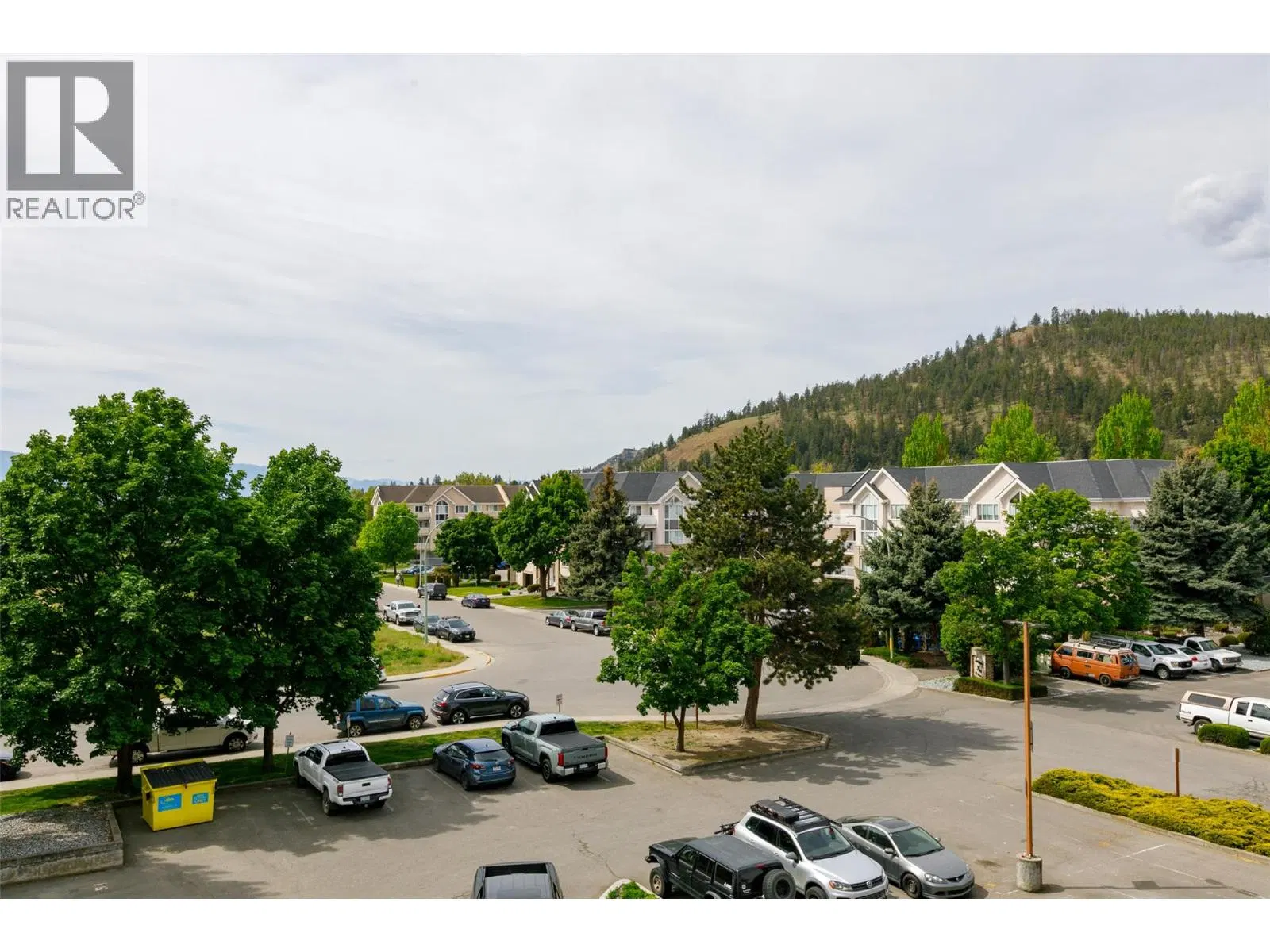 Photo 5 of 47 at #313 – 400 Sutton Crescent