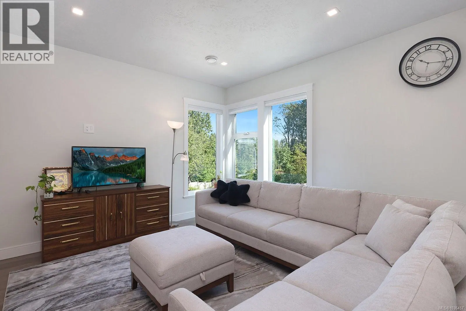 Photo 5 of 30 at #2B – 2800 Arden Road
