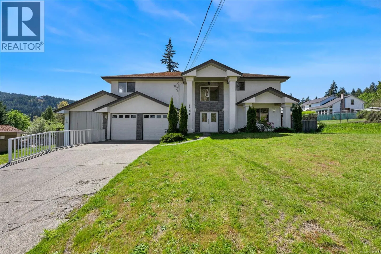 Photo 1 of 33 at 1580 Babine Road