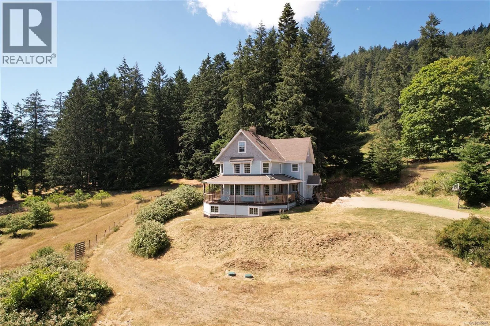 1832 Fulford-Ganges Road