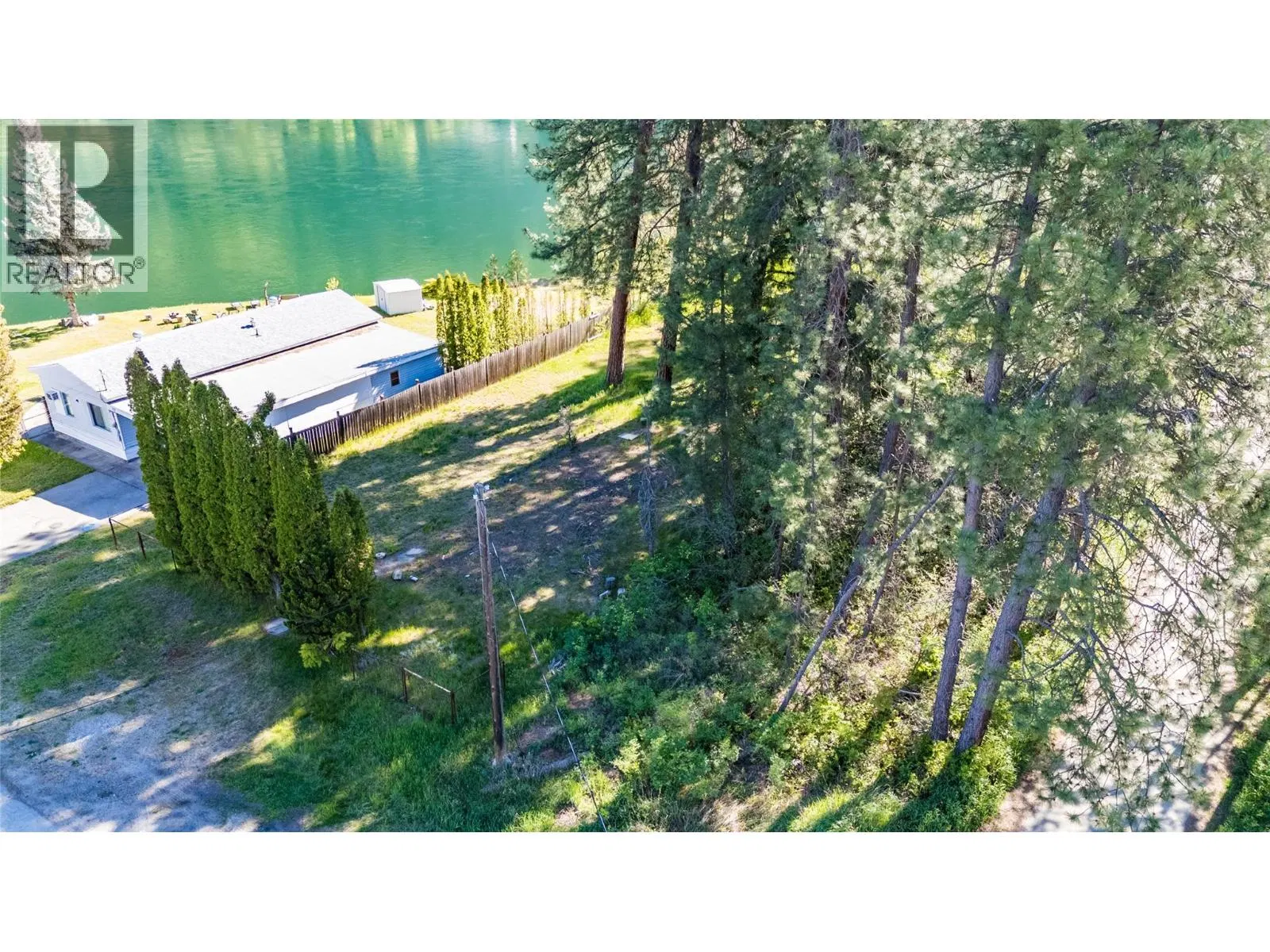 Photo 4 of 27 at 225 2nd Avenue