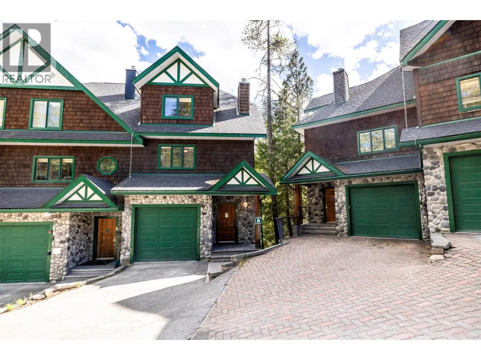#5 – 5388 Highline Drive
