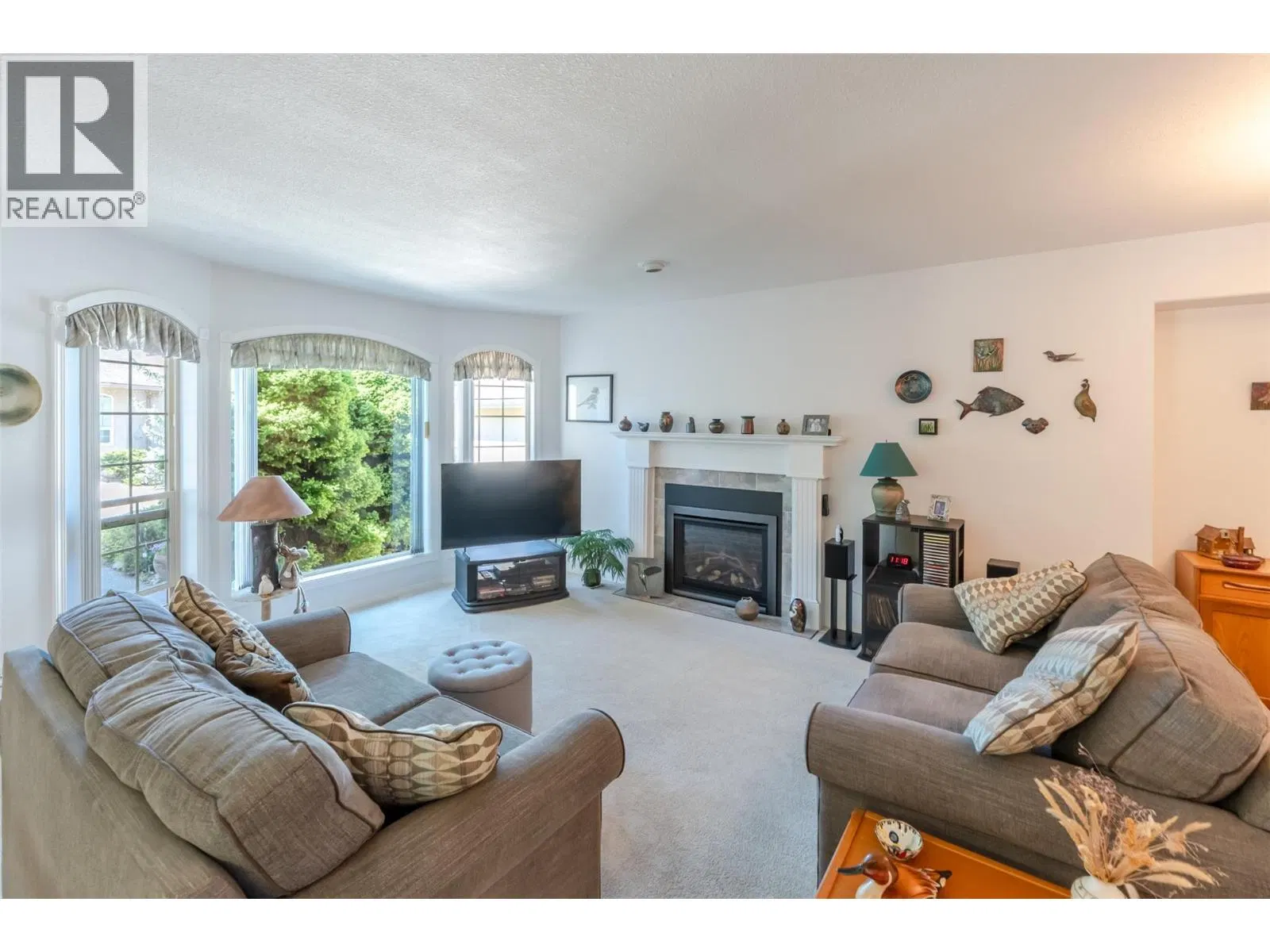 Photo 2 of 64 at #105 – 1634 Carmi Avenue