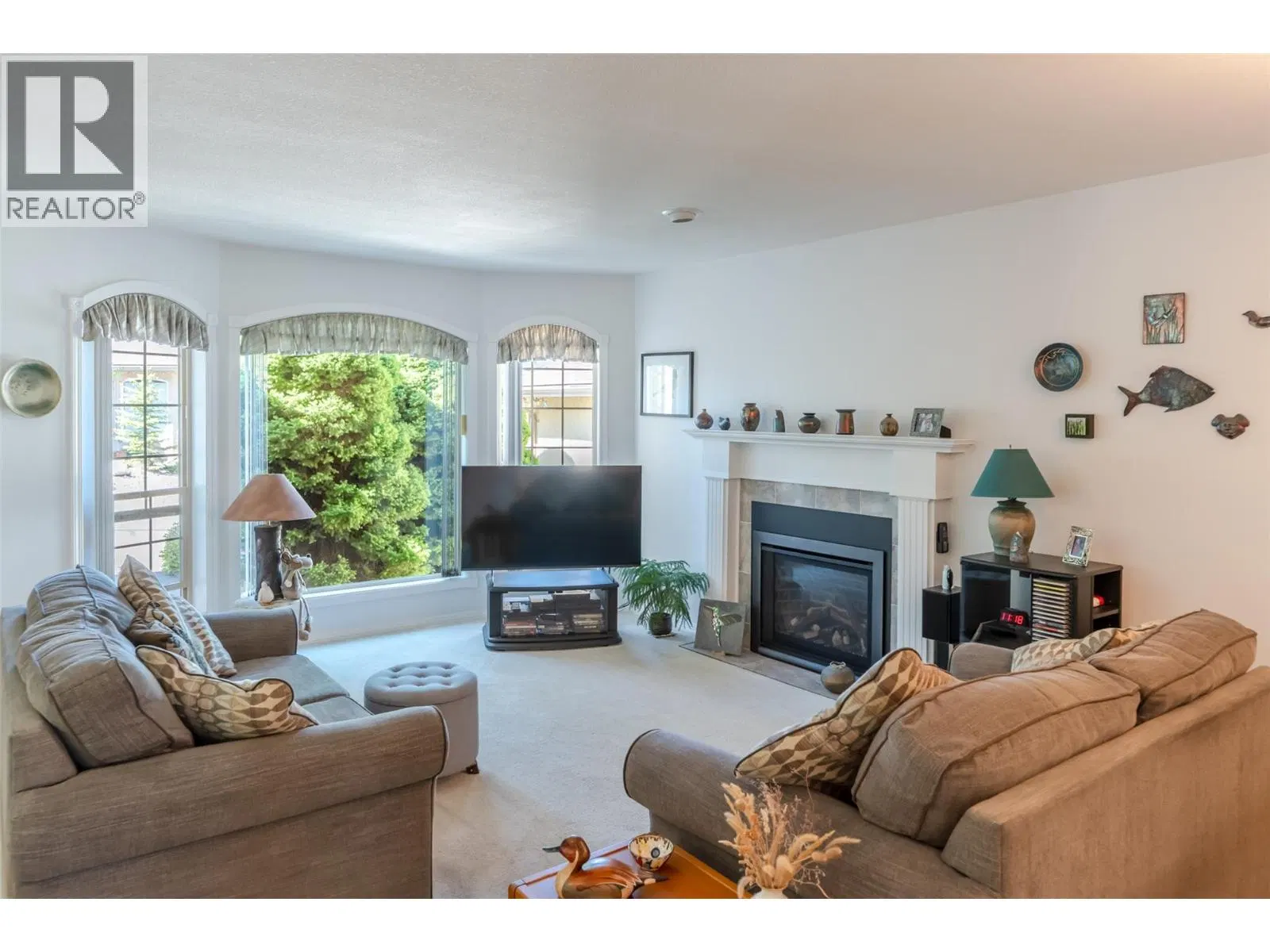 Photo 3 of 64 at #105 – 1634 Carmi Avenue