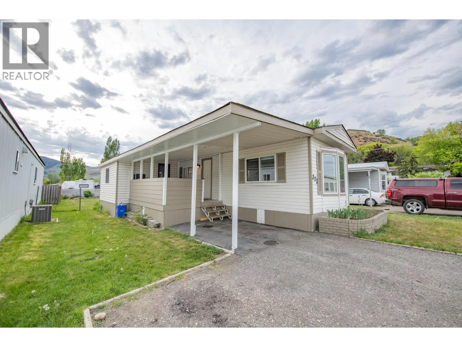 Photo 4 of 38 at #202 – 6710 Tronson Road
