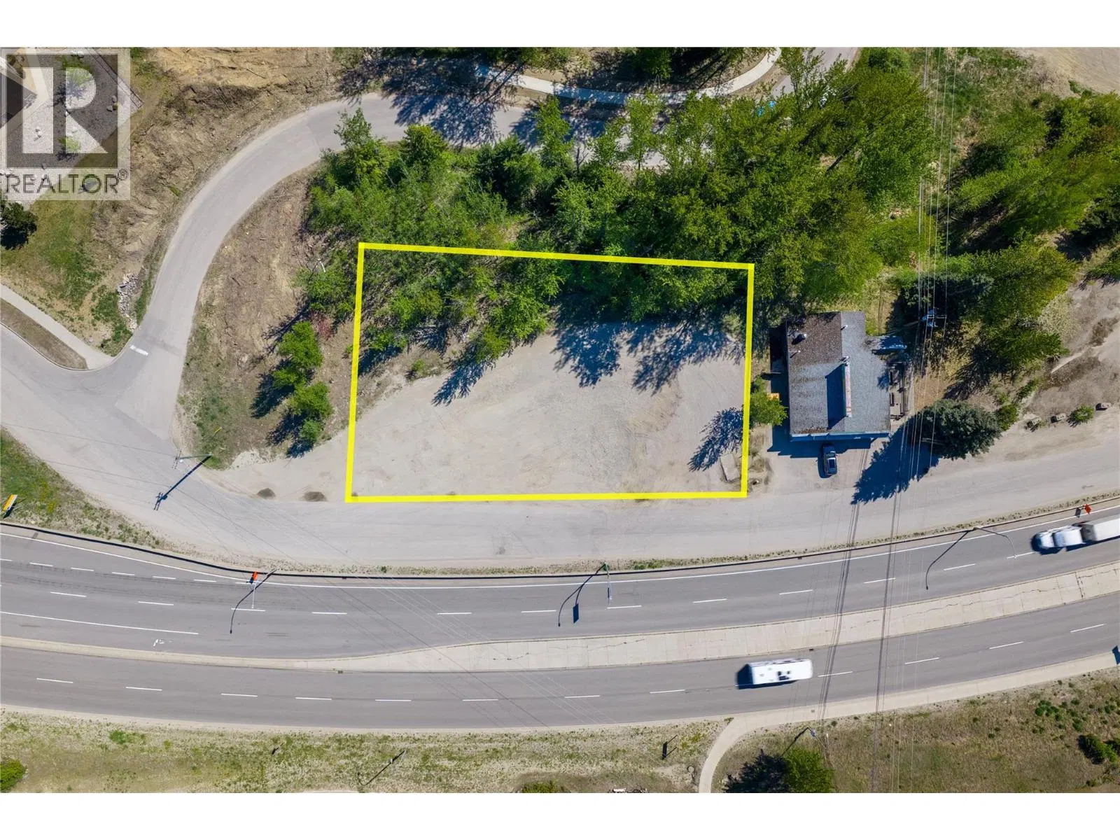 Photo 2 of 8 at 1792 Bend Frontage Road
