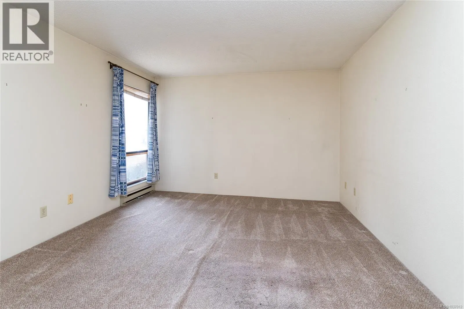 Photo 4 of 21 at #409 – 3255 Glasgow Avenue