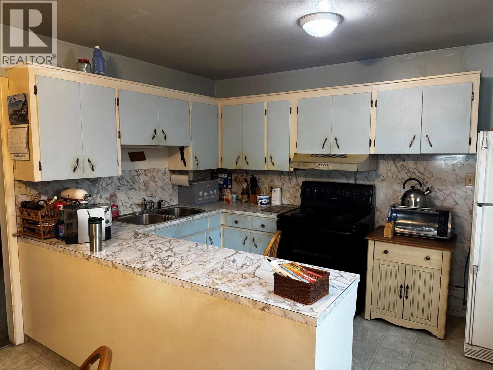 Photo 3 of 24 at 917 12th Street
