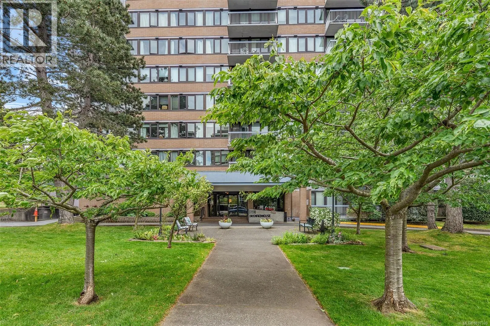 Photo 1 of 46 at #907 – 647 Michigan Street