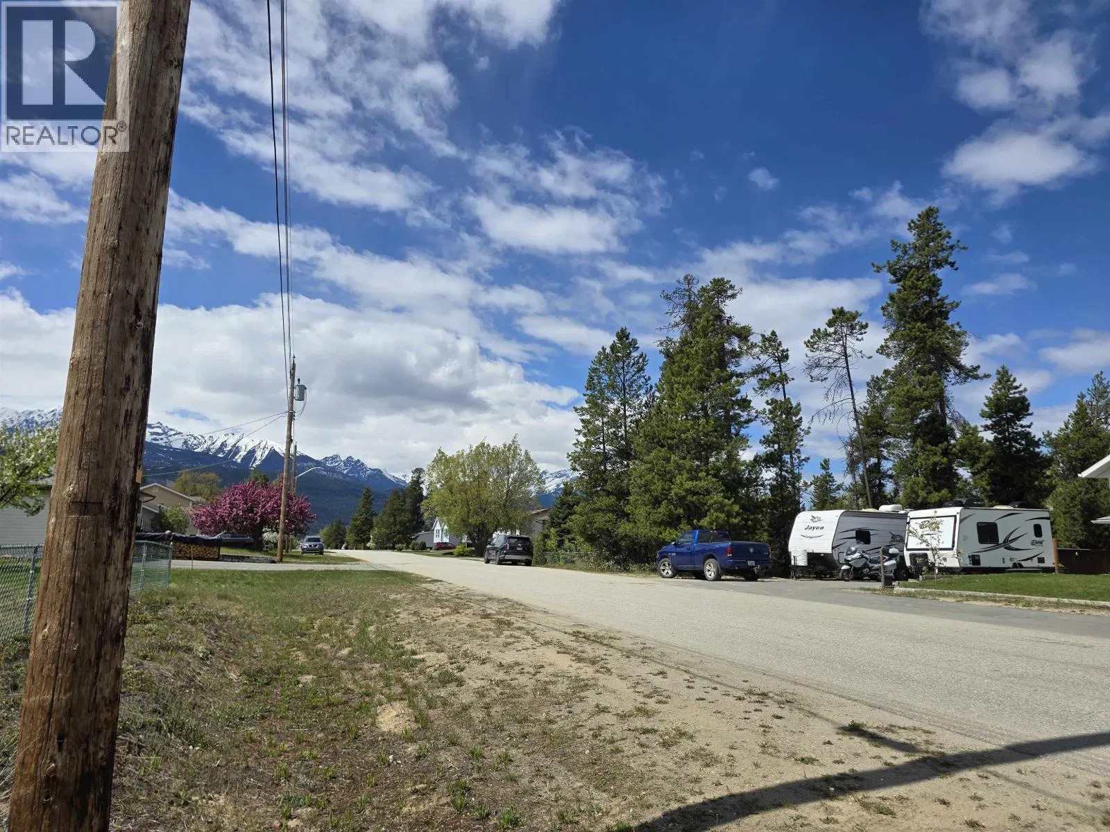 Photo 3 of 5 at 1025 9TH Avenue