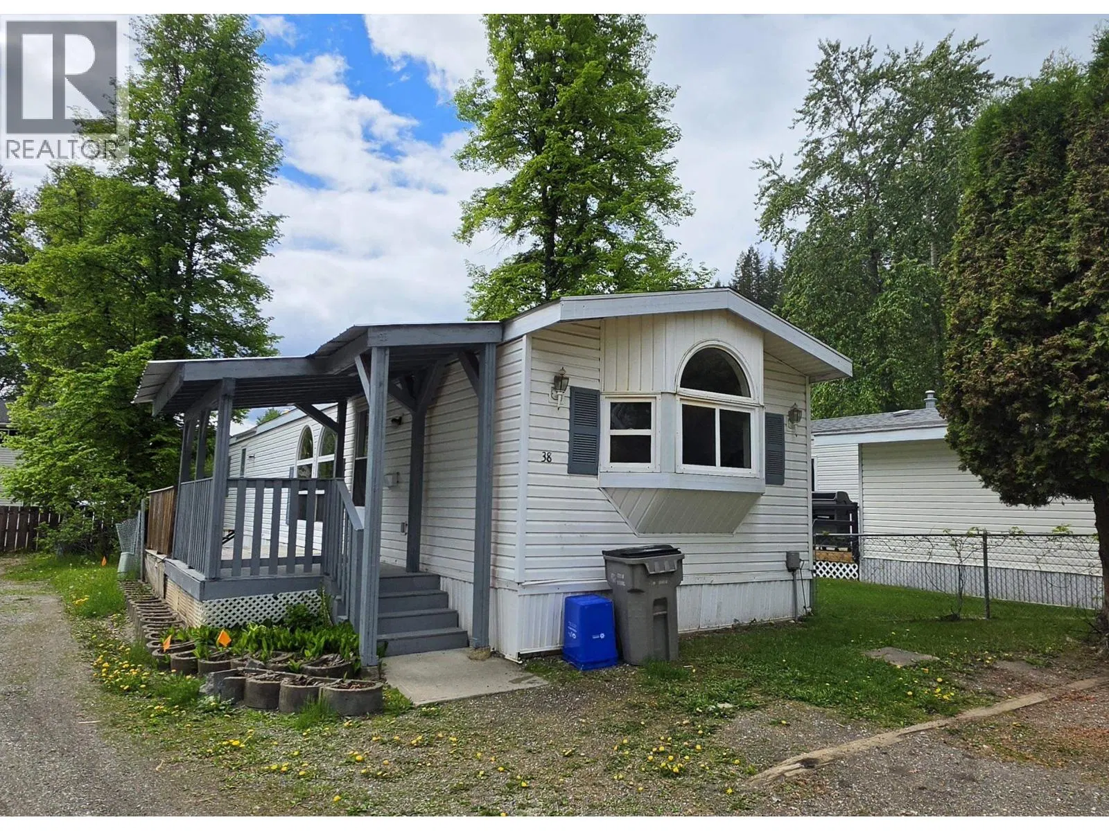 #38 – 654 NORTH FRASER Drive
