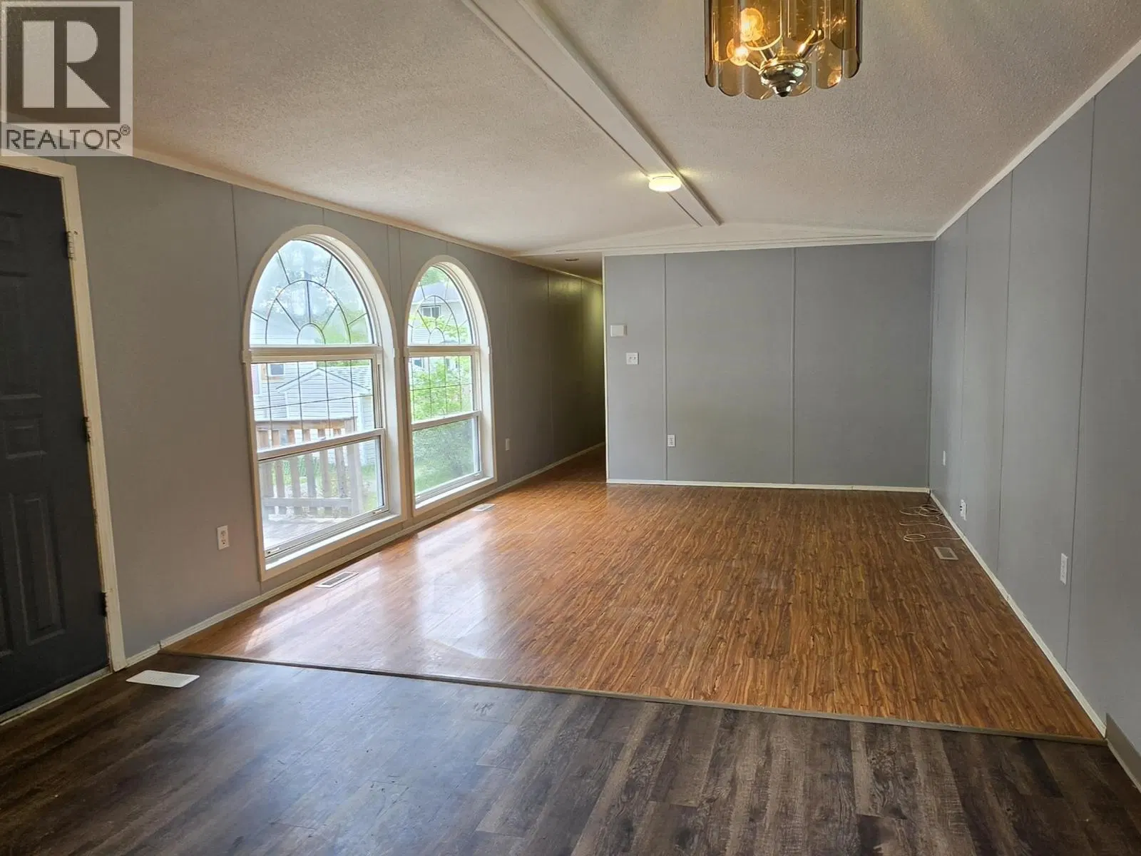 Photo 5 of 16 at #38 – 654 NORTH FRASER Drive