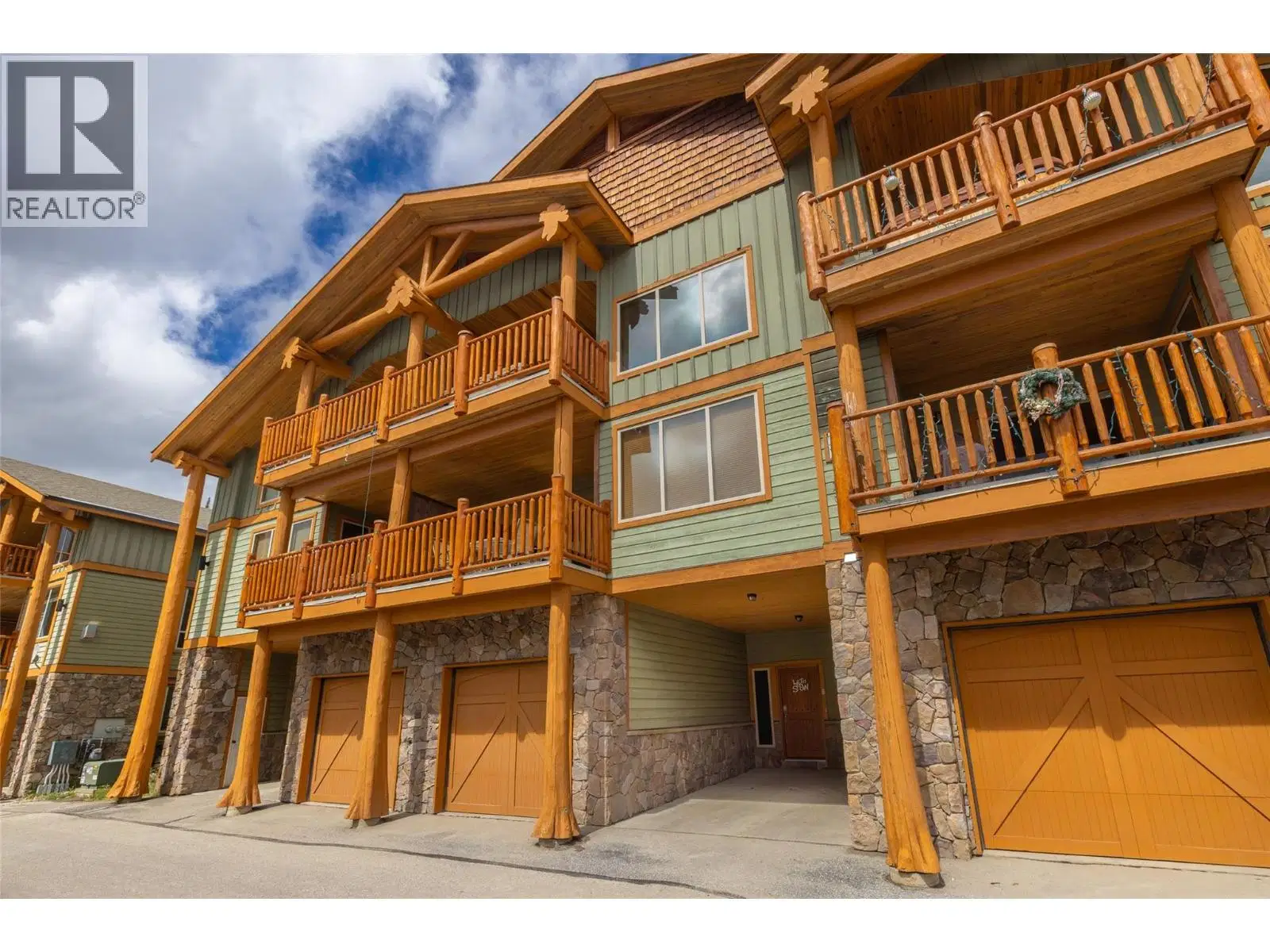 #8 – 5940 Snow Pines Way