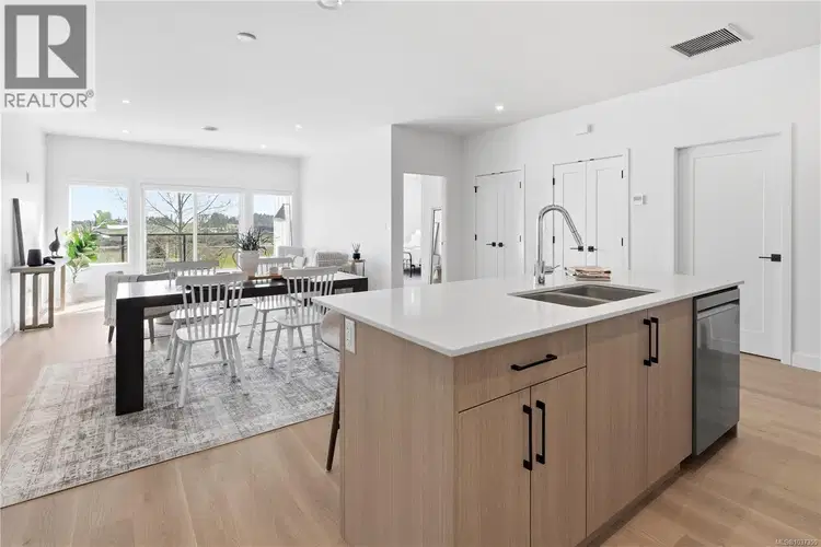 #301 – 7057 Central Saanich Road