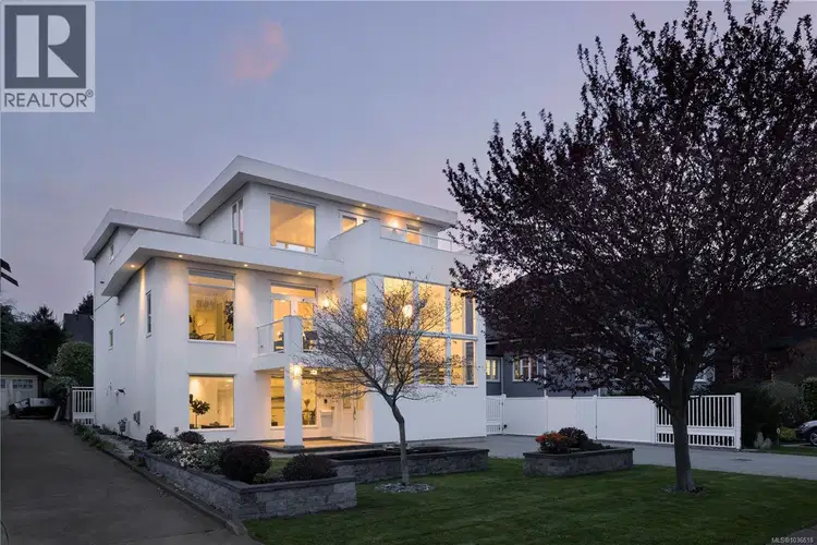 376 King George Terrace