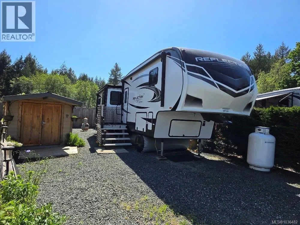 Photo 2 of 30 at #58 – 6050 Island Highway