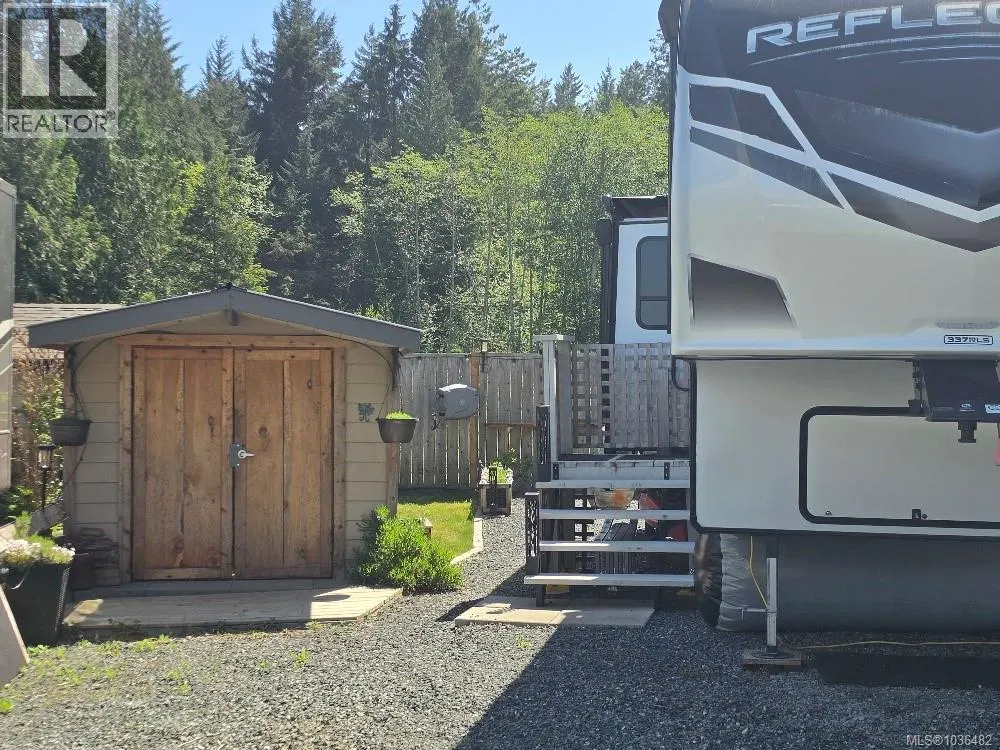 Photo 3 of 30 at #58 – 6050 Island Highway