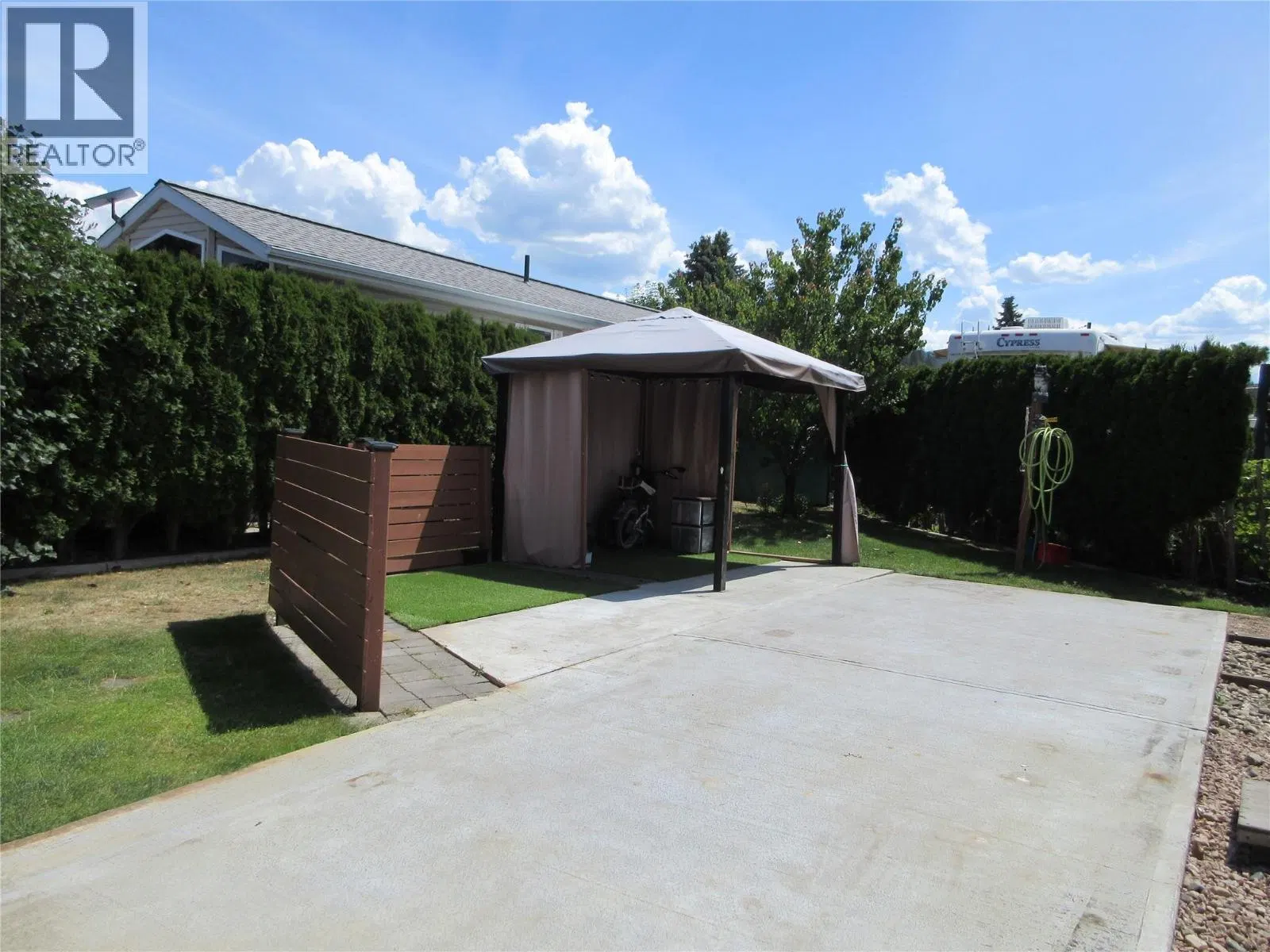 Photo 3 of 12 at #121 – 415 Commonwealth Road