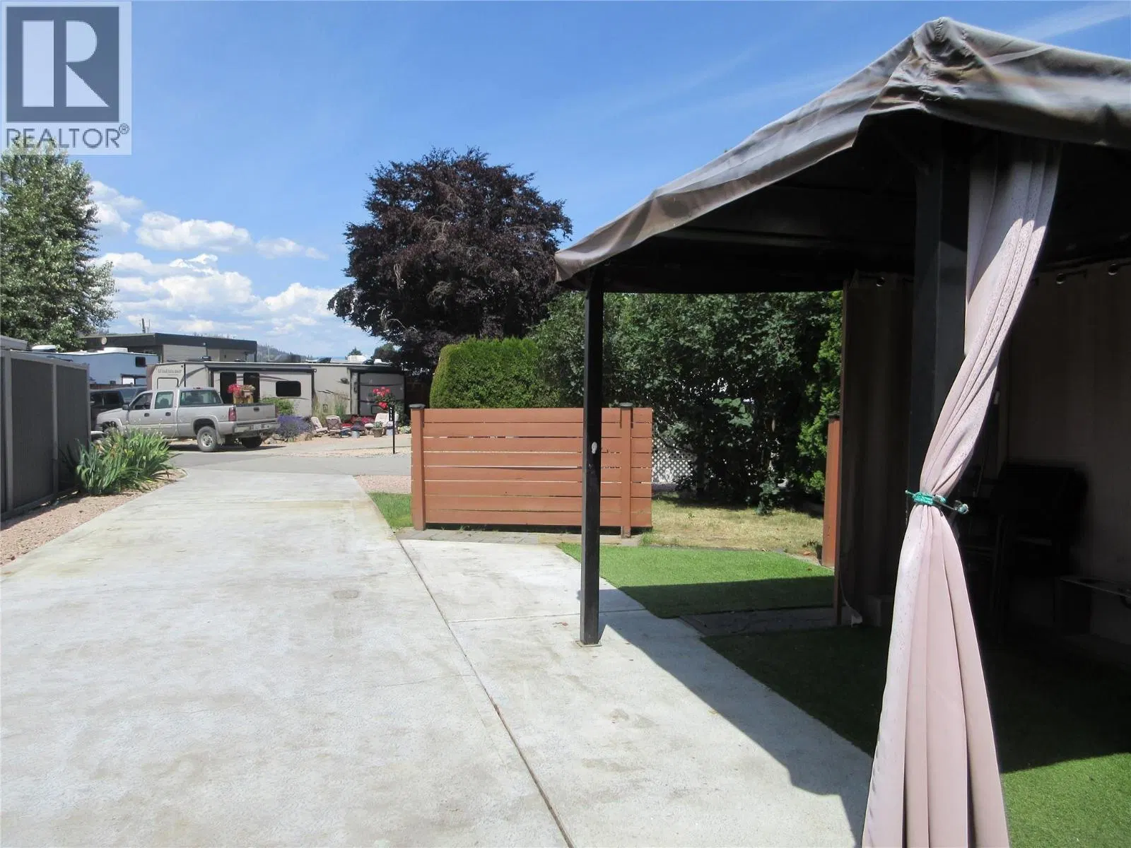 Photo 4 of 12 at #121 – 415 Commonwealth Road
