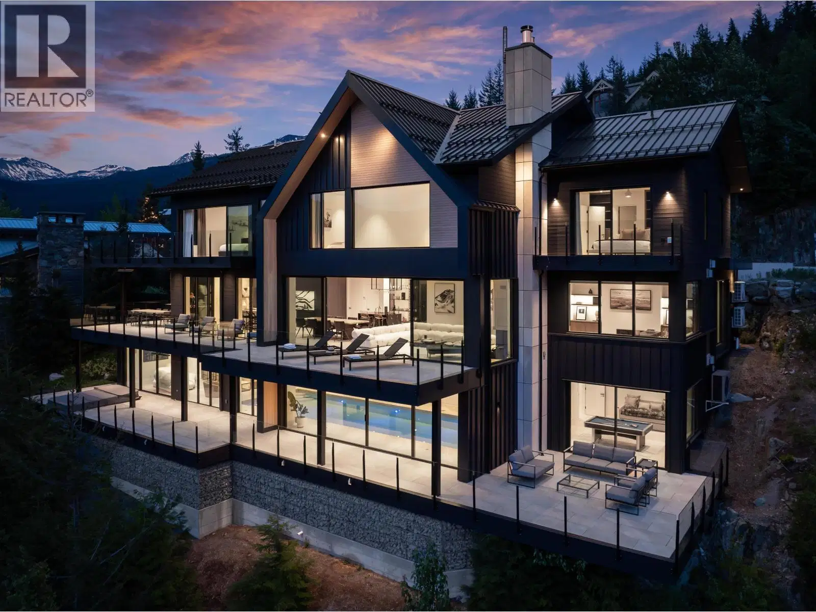 3824 SUNRIDGE Drive