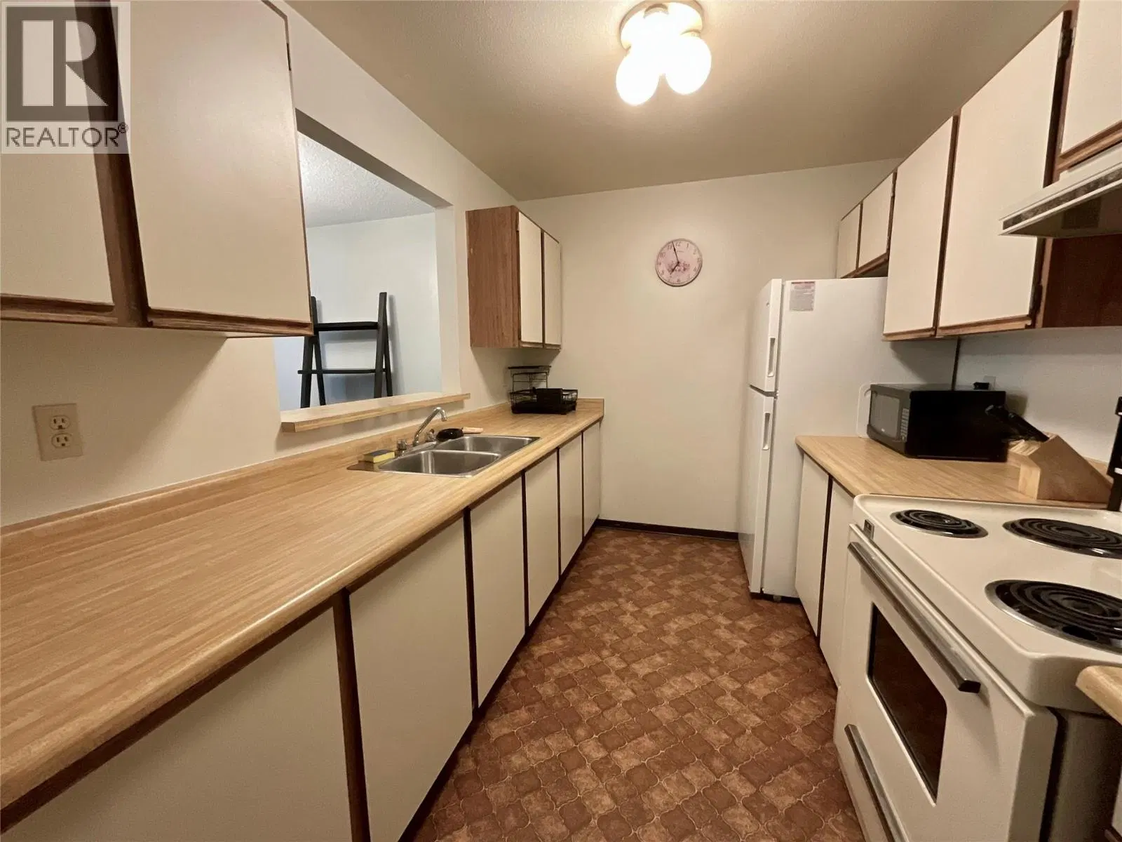 Photo 2 of 15 at #315 – 108 Spruce Avenue