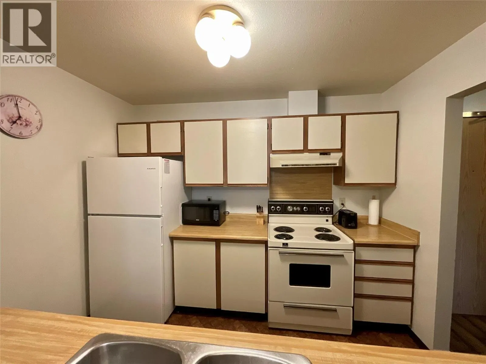 Photo 4 of 15 at #315 – 108 Spruce Avenue