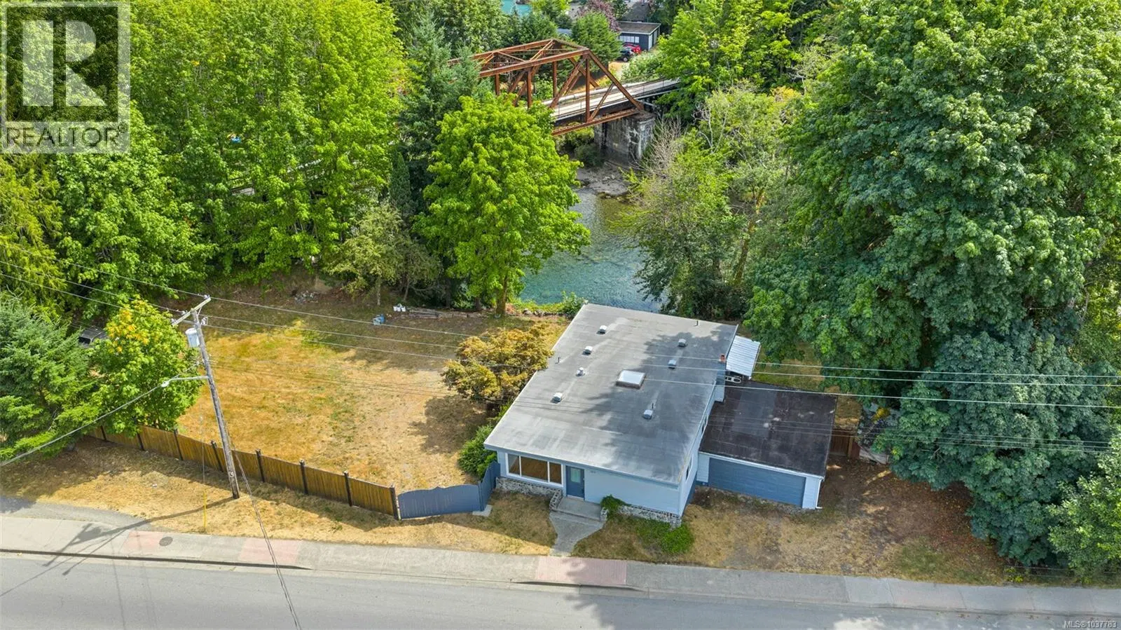 Photo 1 of 82 at 160 Cowichan Lake Road