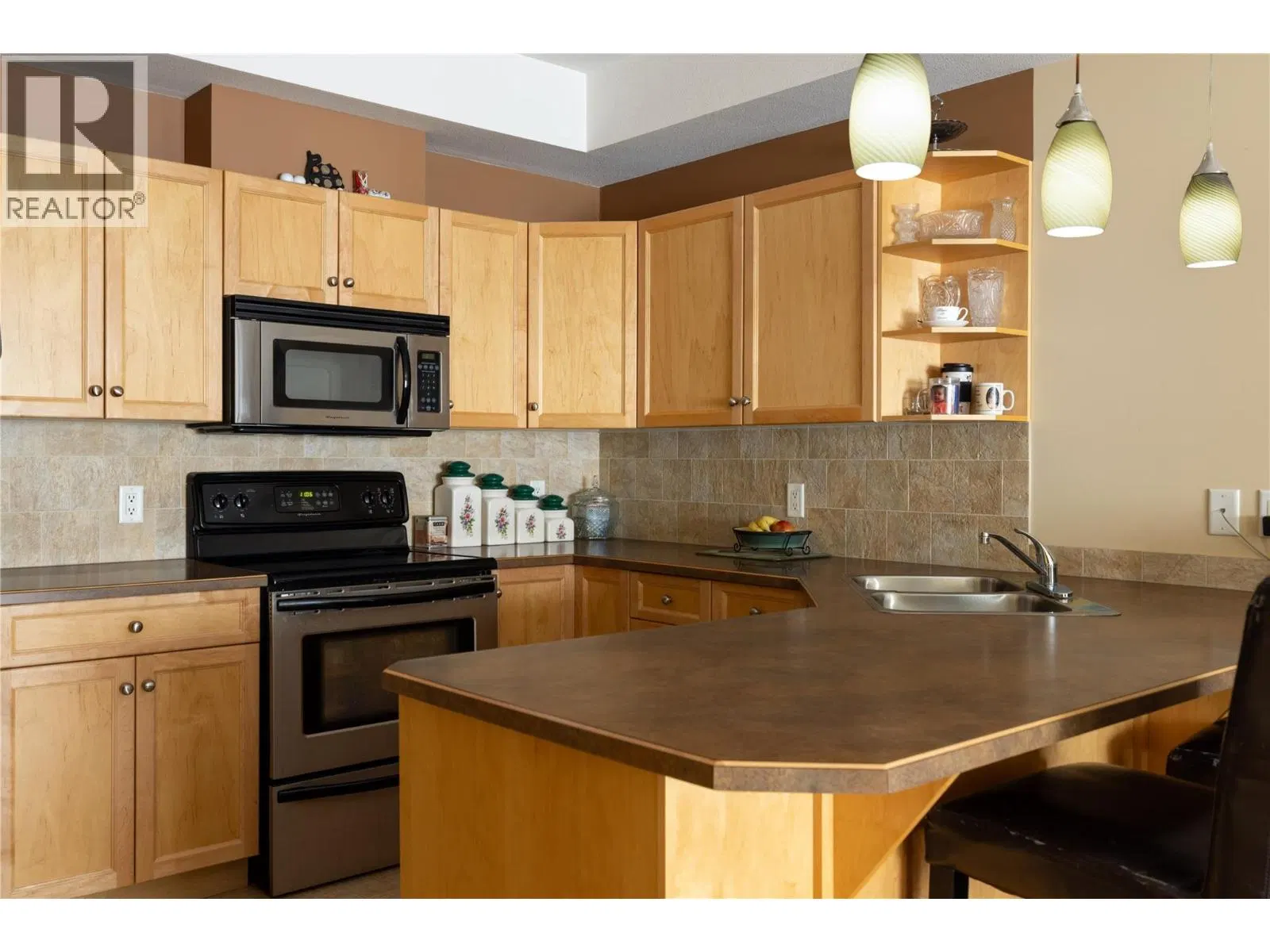 Photo 4 of 36 at #108 – 2120 Shannon Ridge Drive