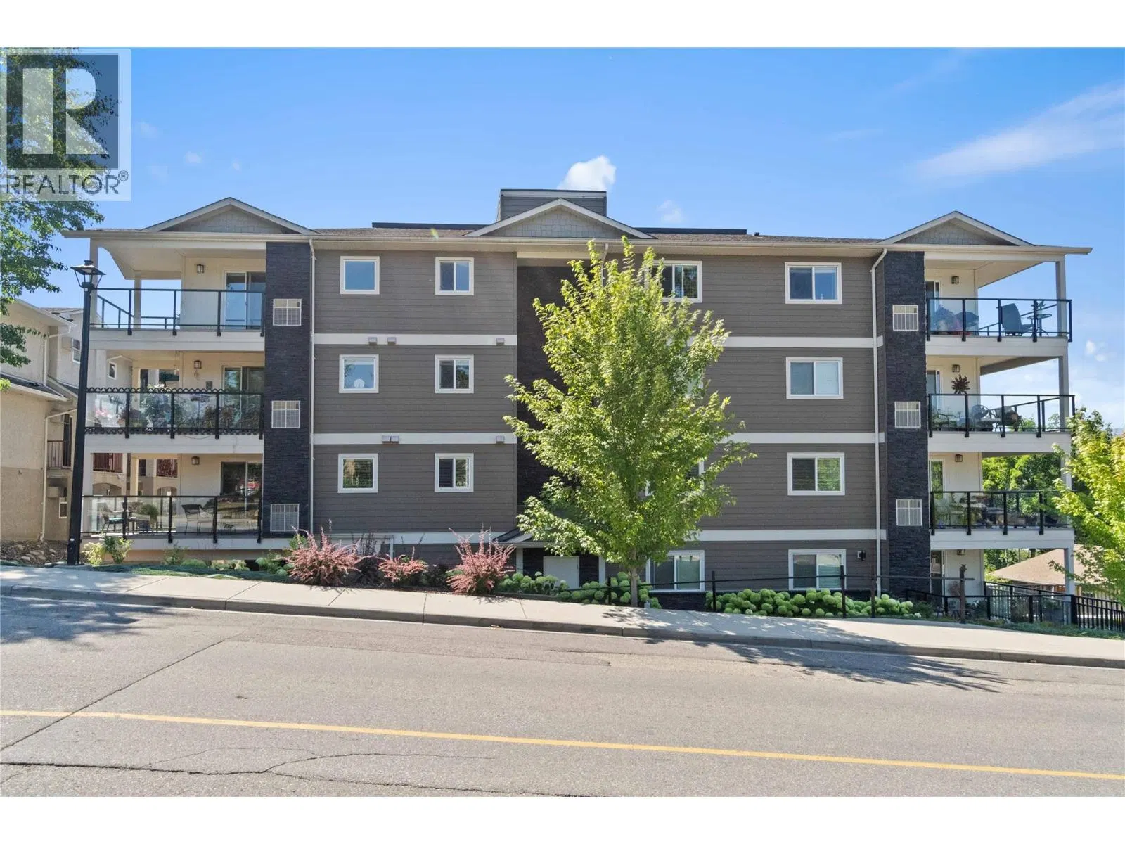 Photo 3 of 47 at #202 – 330 4 Avenue