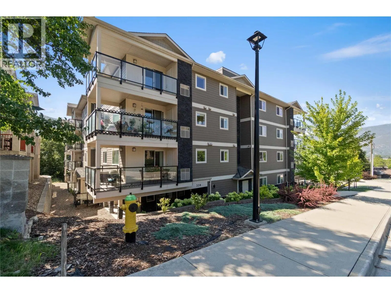 Photo 4 of 47 at #202 – 330 4 Avenue