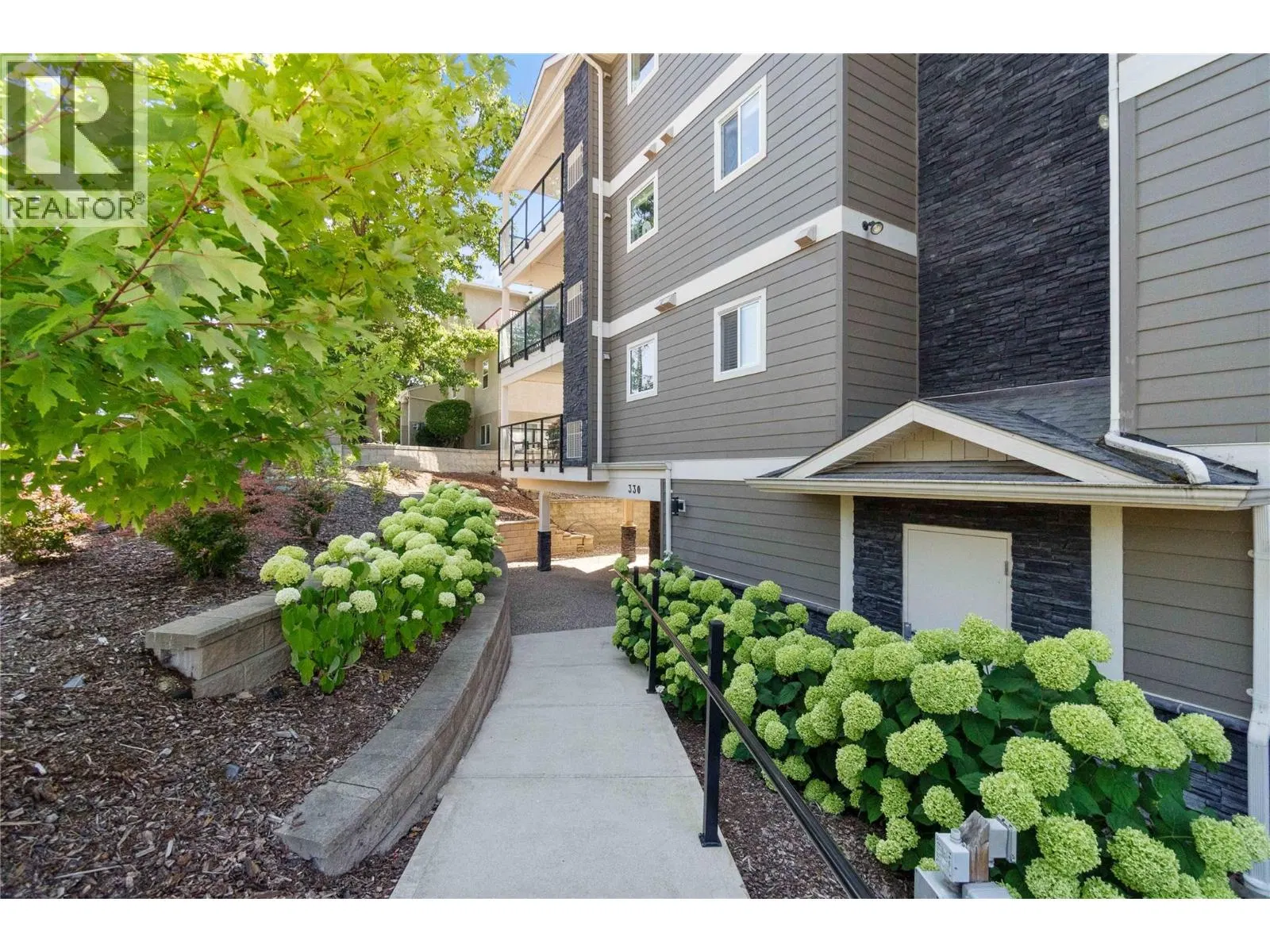 Photo 5 of 47 at #202 – 330 4 Avenue