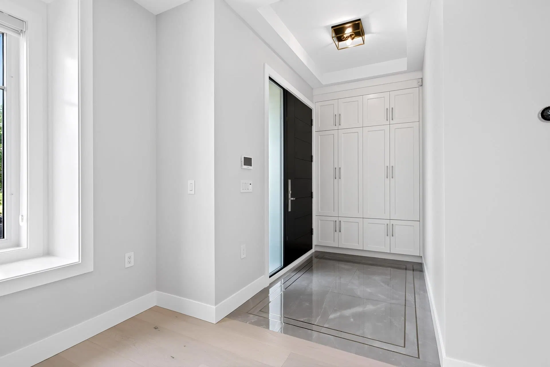 Photo 2 of 16 at 3964 W 21st Avenue