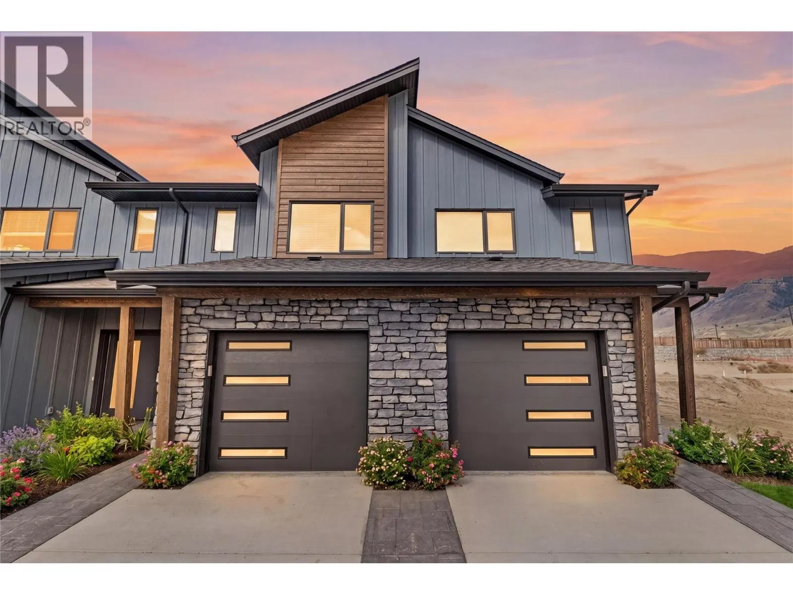 Photo 1 of 31 at #172 – 3580 Valleyview Drive
