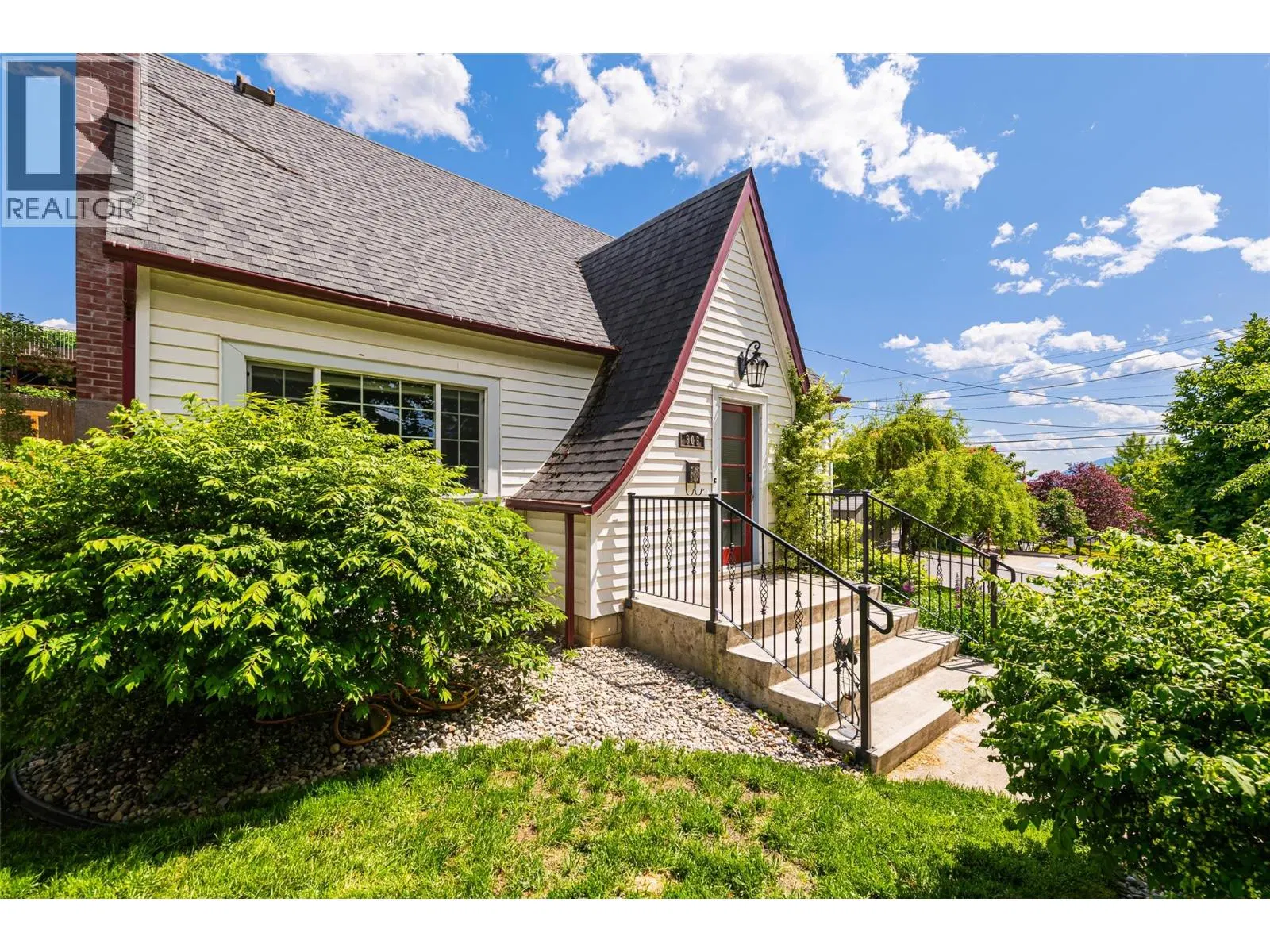 Photo 1 of 41 at 306 10th Avenue