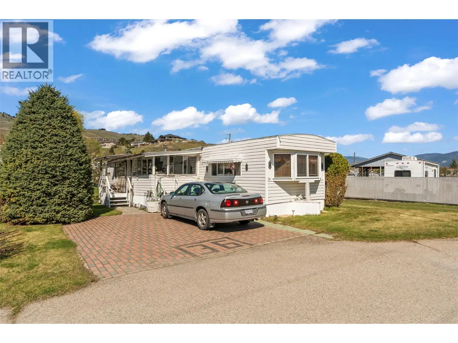 #36 – 2727 Lakeshore Road