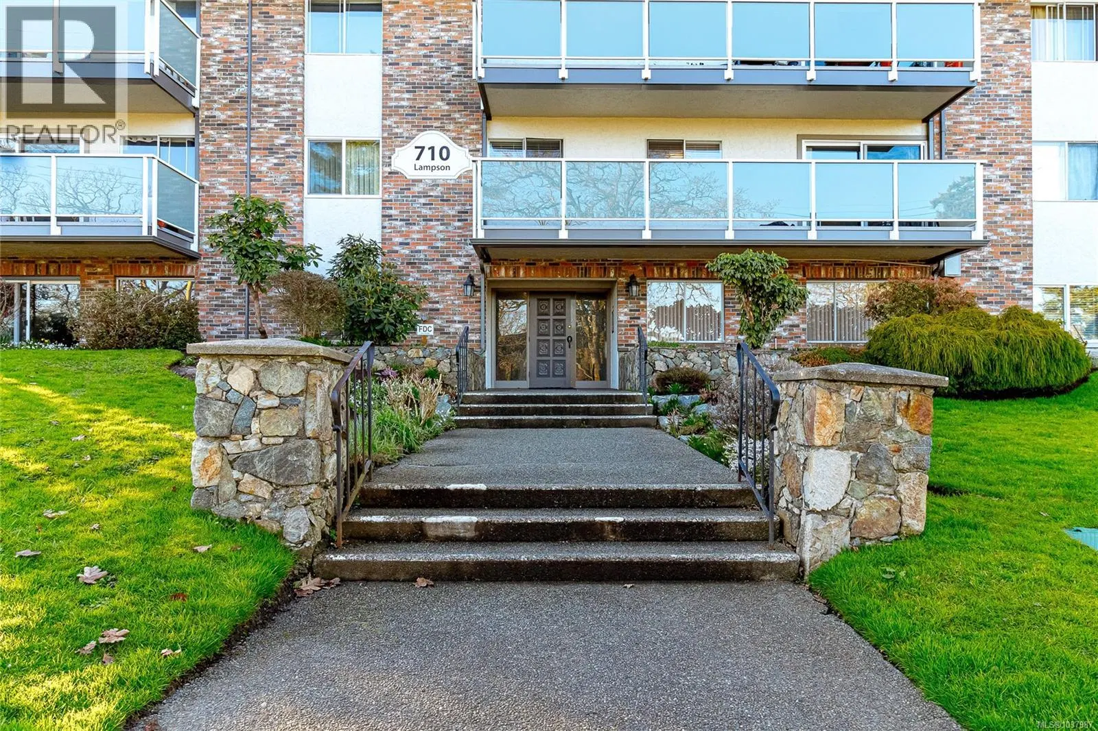 Photo 1 of 20 at #204 – 710 Lampson Street