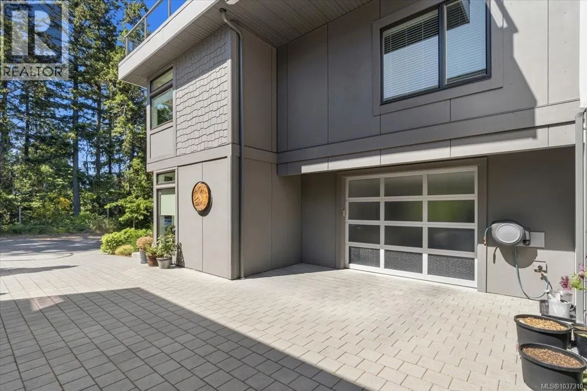 Photo 5 of 64 at 3096 107th Street